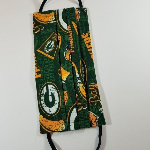 Hand Crafted Face Mask NFL Sports Team Green Bay Packers Green Yellow - Picture 2 of 6